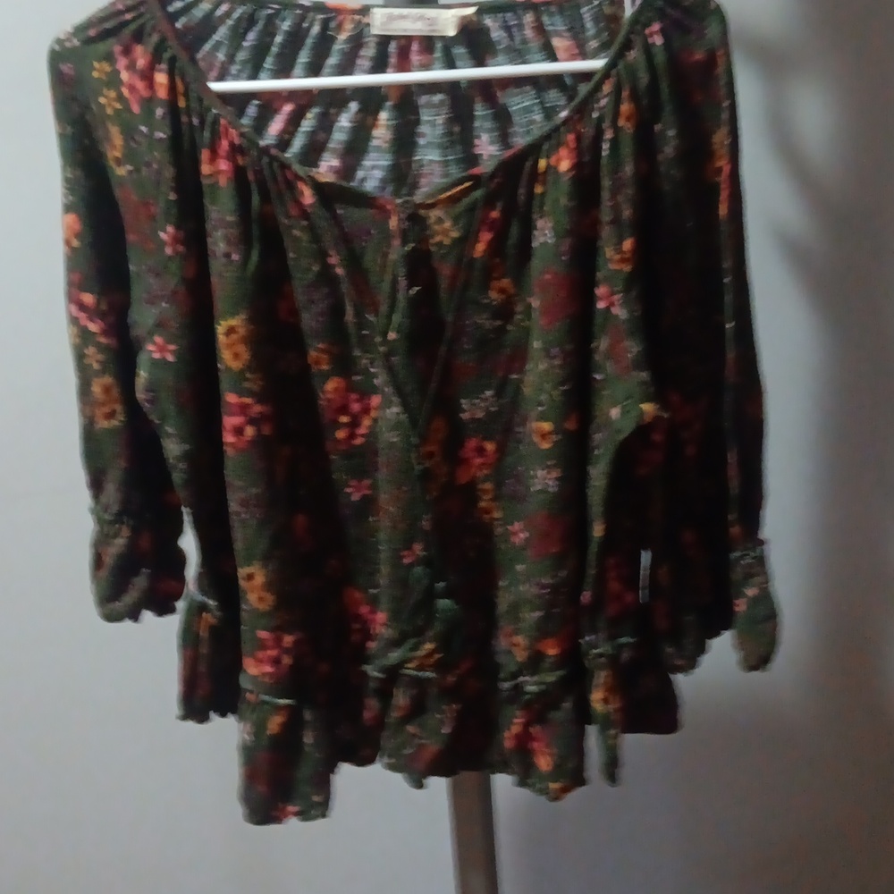 Green Floral Peasant Blouse, by Faded Glory in size